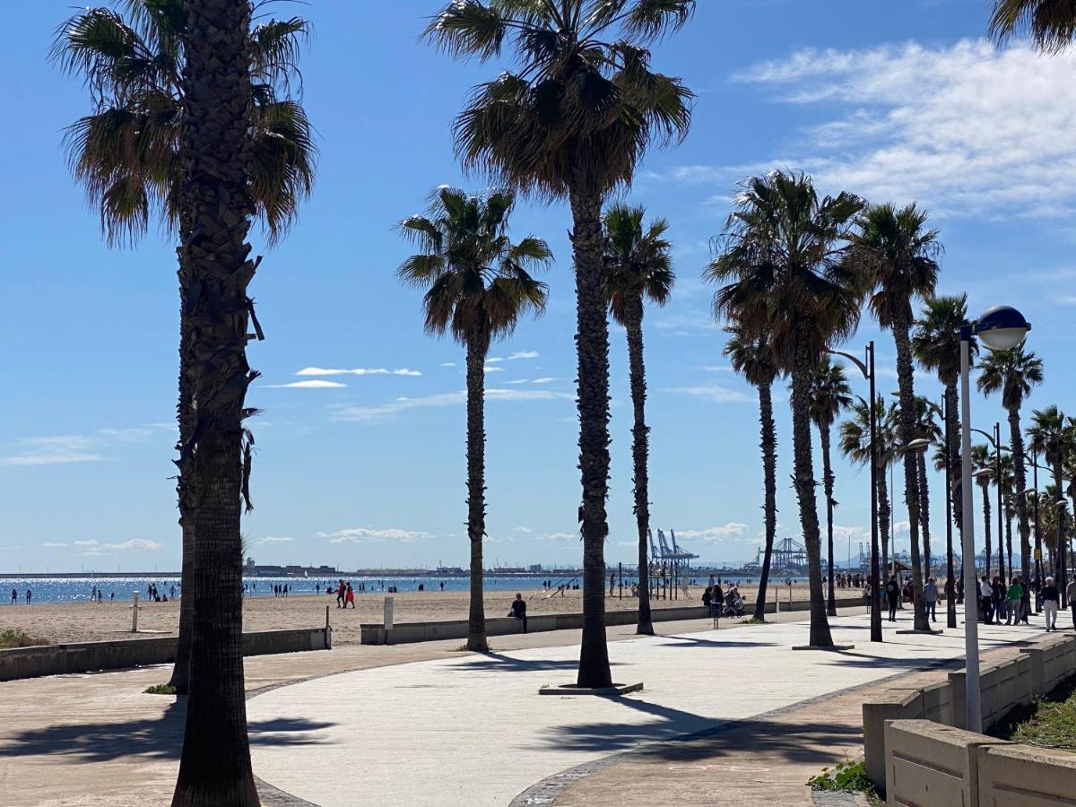 Alojamiento En Primera Linea De Playa Con Wifi Apartment Valencia Luaran gambar